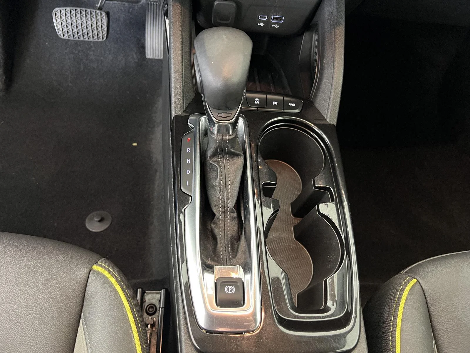 Used 2024 Fountain Blue Chevrolet ACTIV image 17