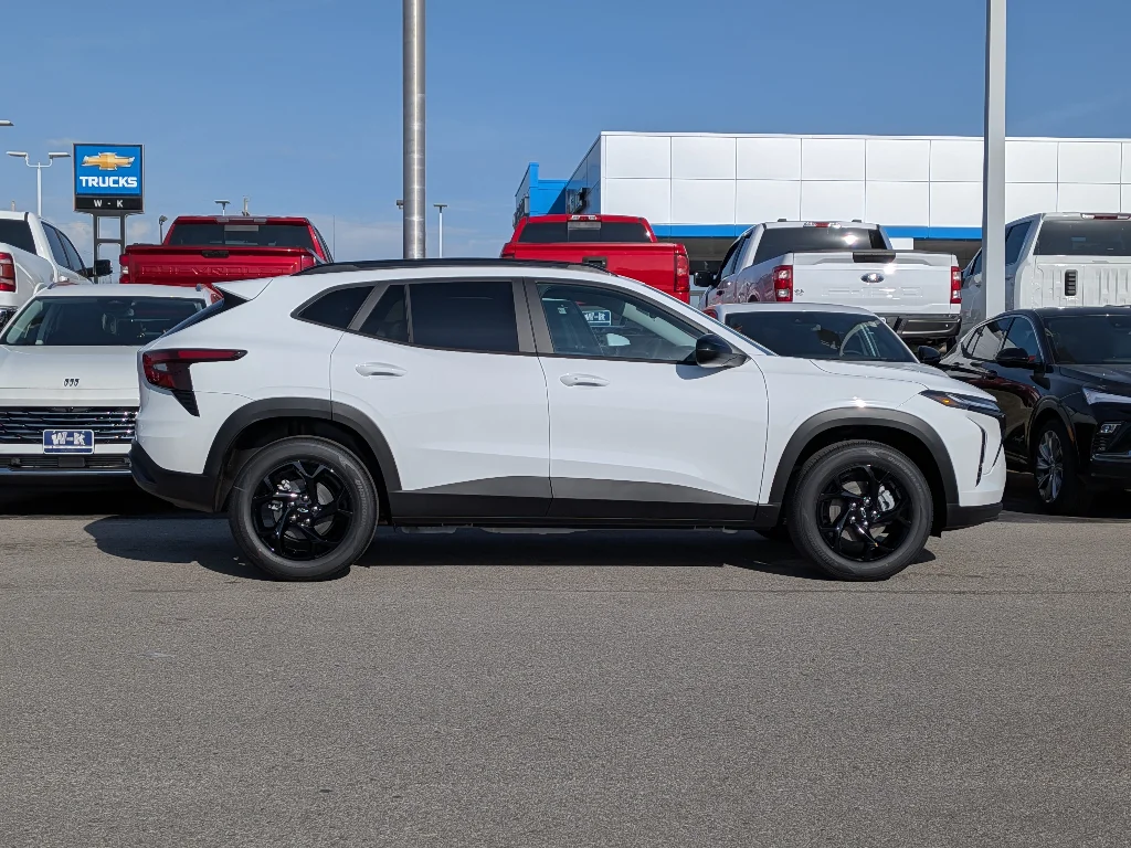 New 2026 Summit White Chevrolet LT image 2