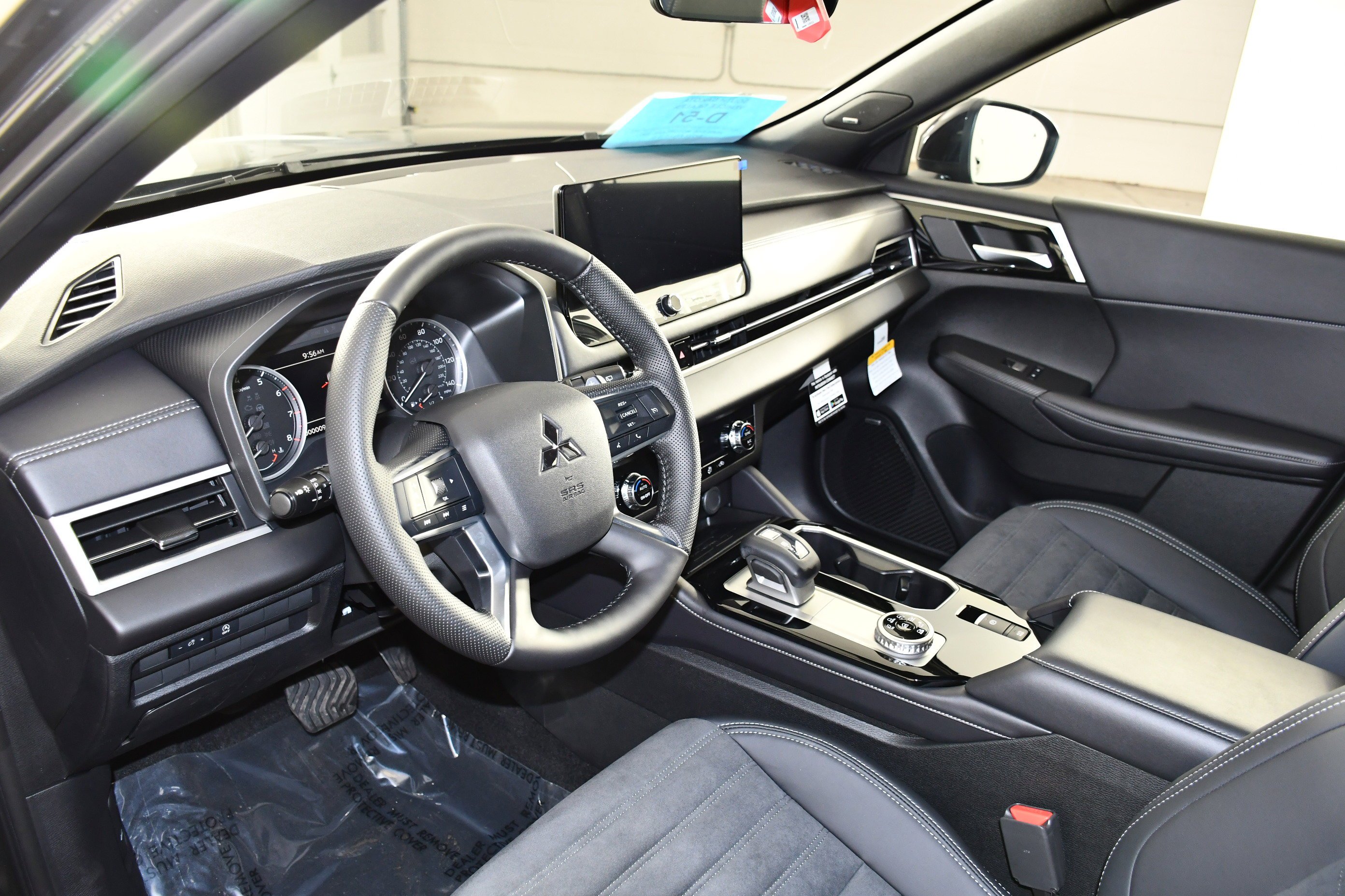 New 2026 Graphite Gray Mitsubishi LE image 2