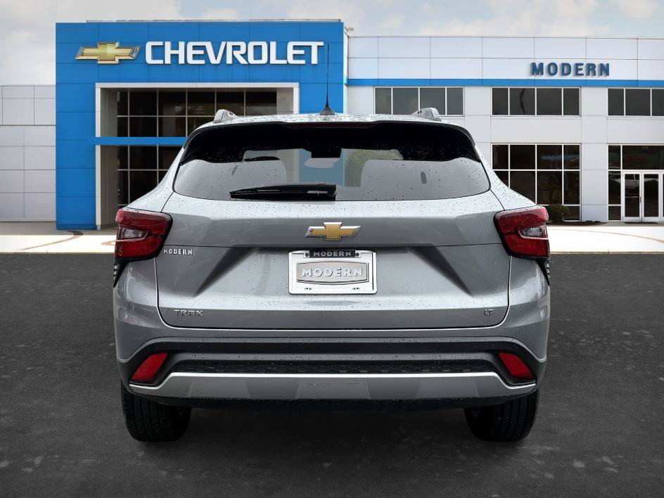 Used 2024 Sterling Gray Metallic Chevrolet LT image 4