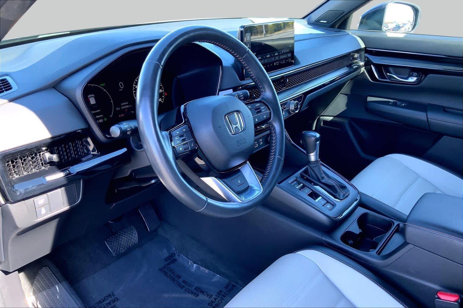 Used 2024 Meteorite Gray Metallic Honda Sport Touring image 17