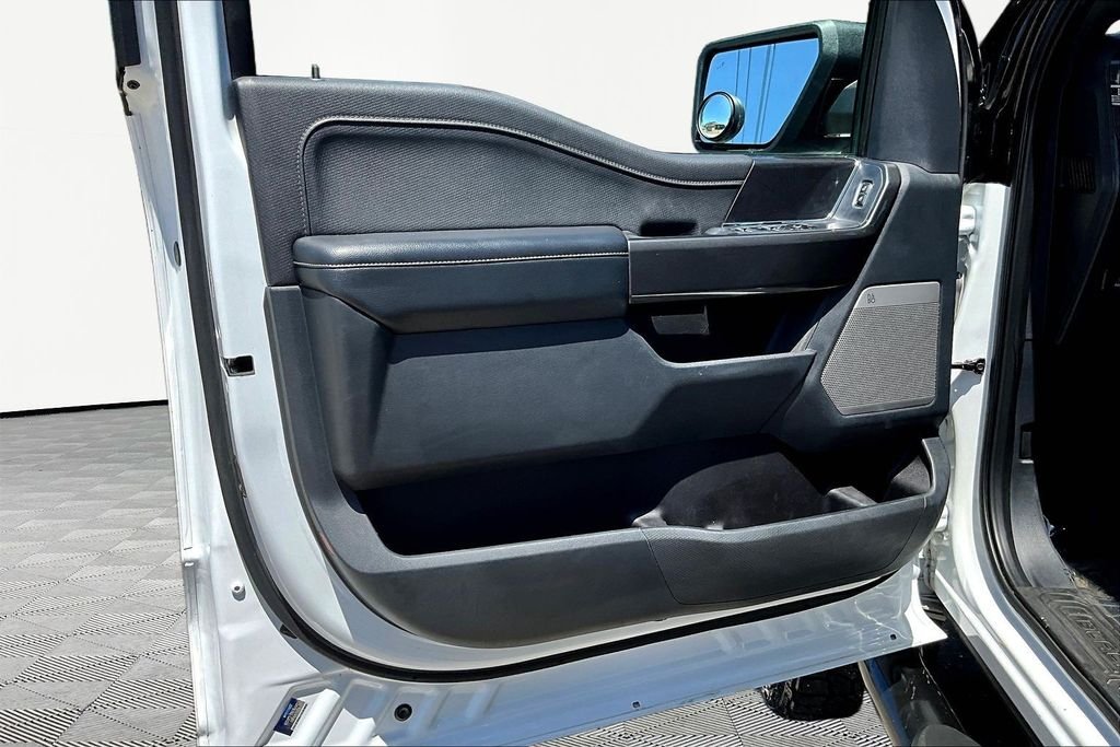 Used 2022 White Ford Lariat image 22