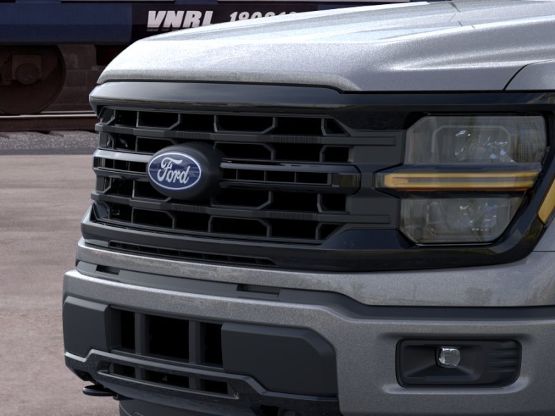 New 2026 Carbonized Gray Metallic Ford XLT image 17