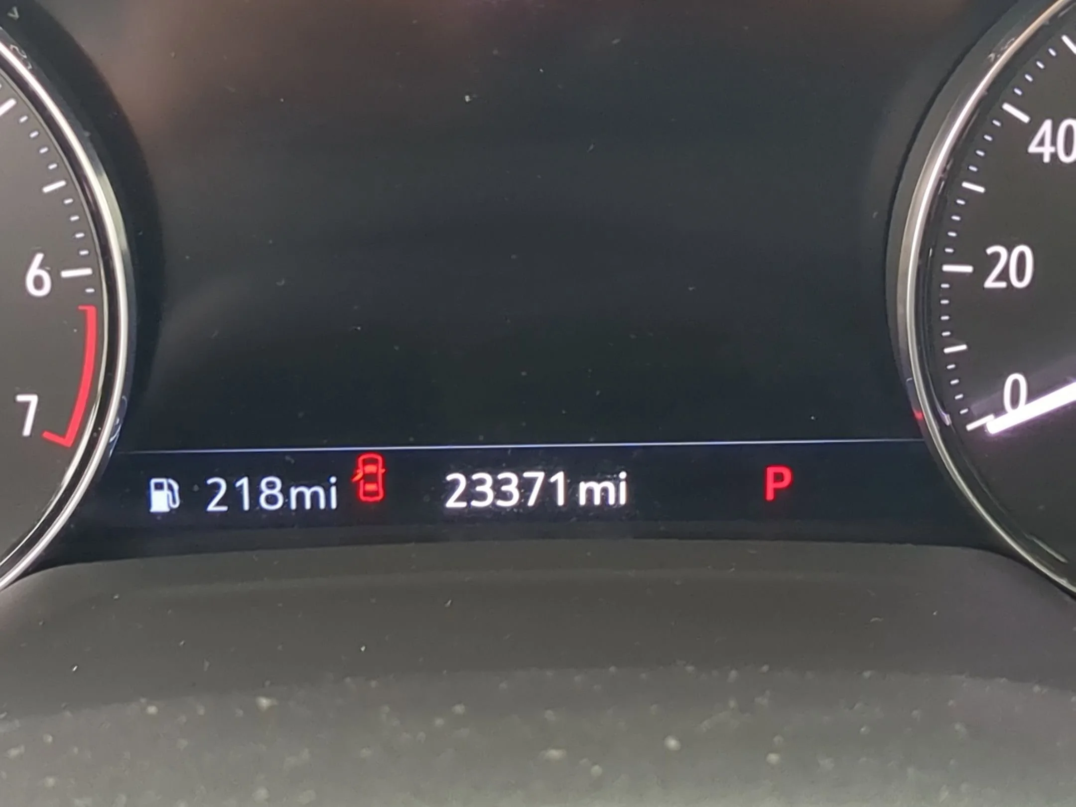 Used 2023 Summit White Buick Essence image 11