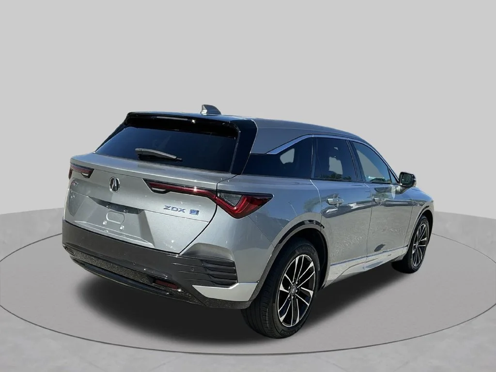 Used 2024  Acura Base image 12