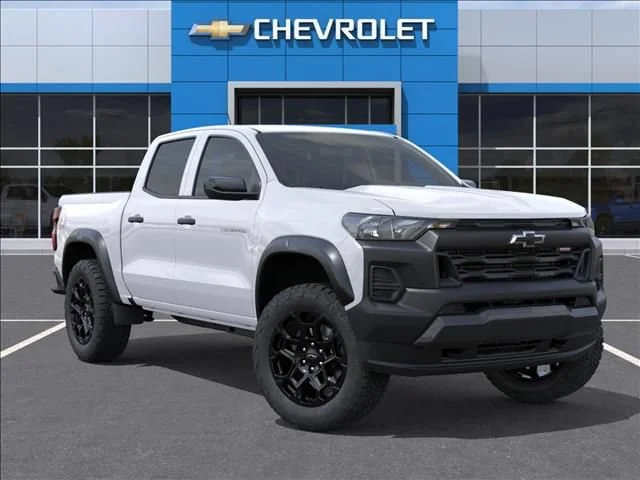 New 2026 Summit White Chevrolet Trail Boss image 7