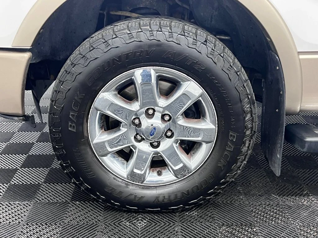 Used 2013 White Platinum Metallic Tri-Coat Ford Lariat image 10