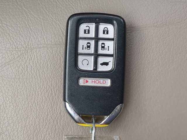 Used 2019 Red Honda EX-L image 37