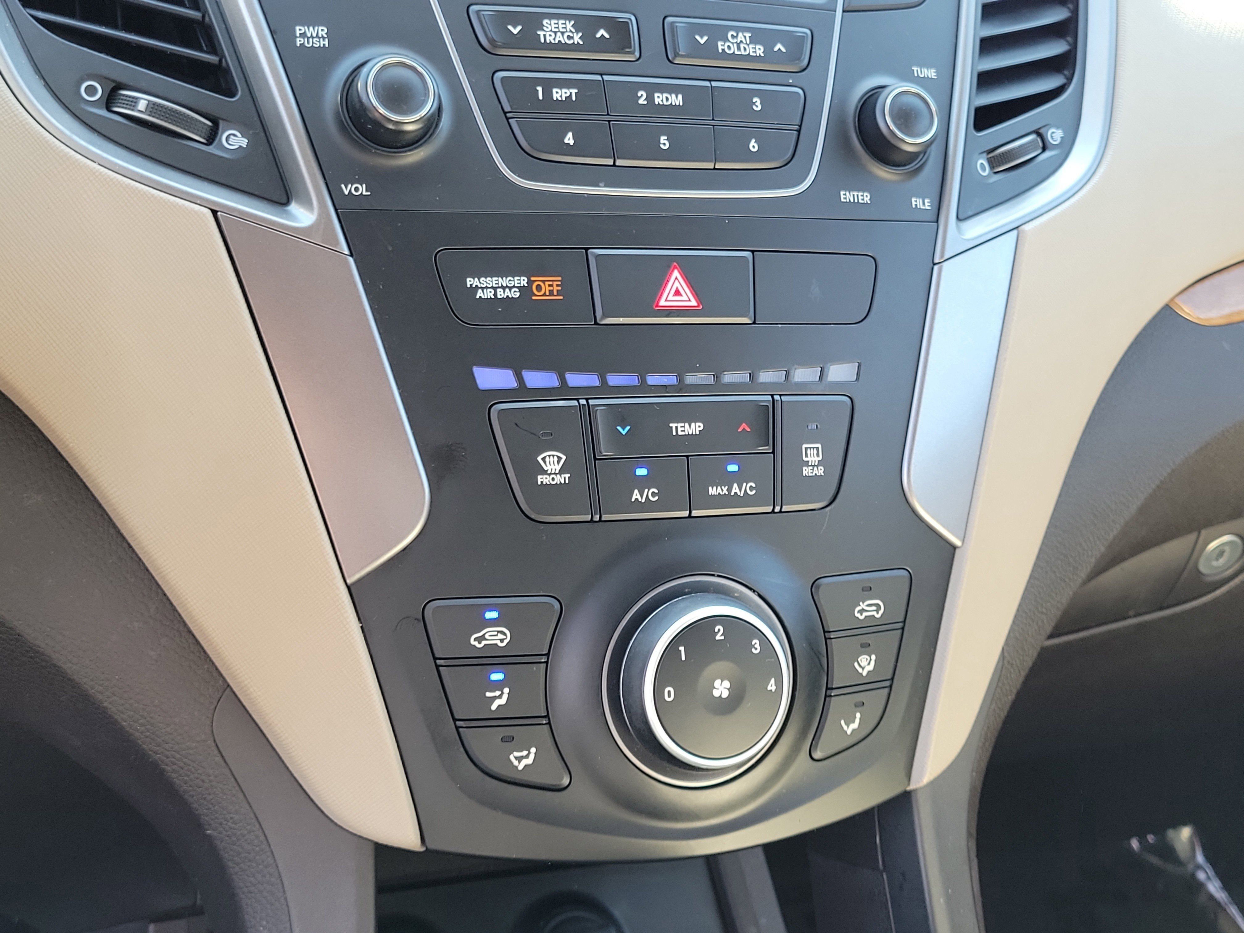 Used 2015 Canyon Copper Hyundai Base image 27