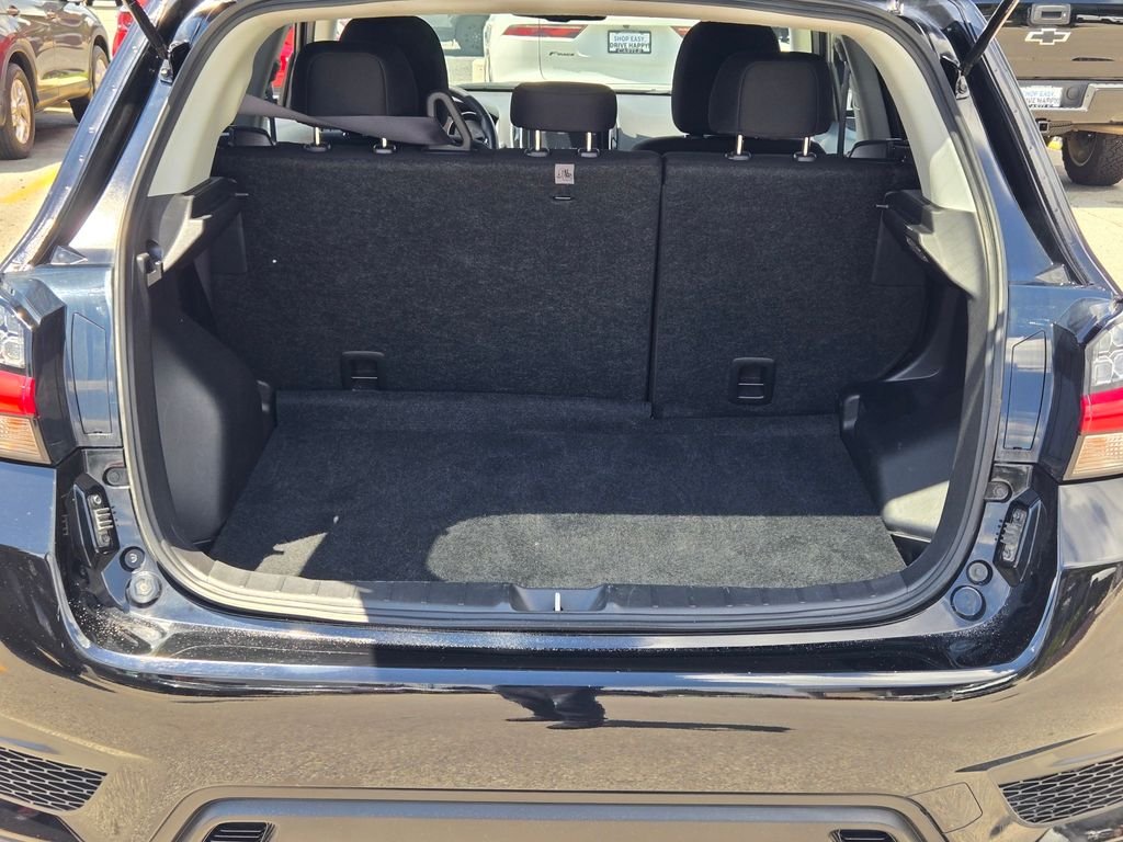 Used 2025 Black Mitsubishi 2.0 SE image 19
