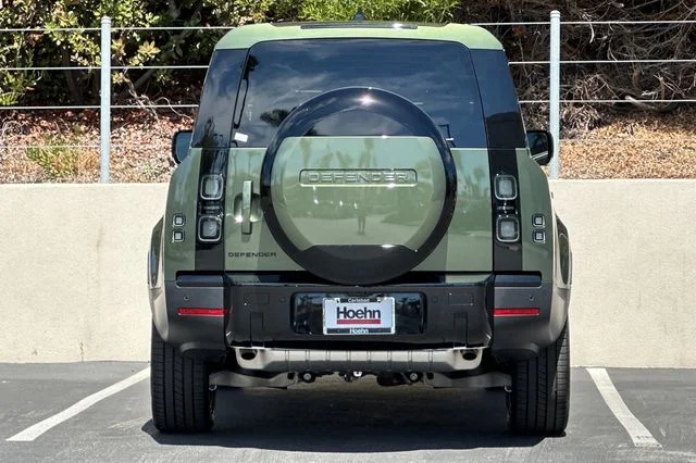New 2026 Woolstone Green Land Rover S image 4