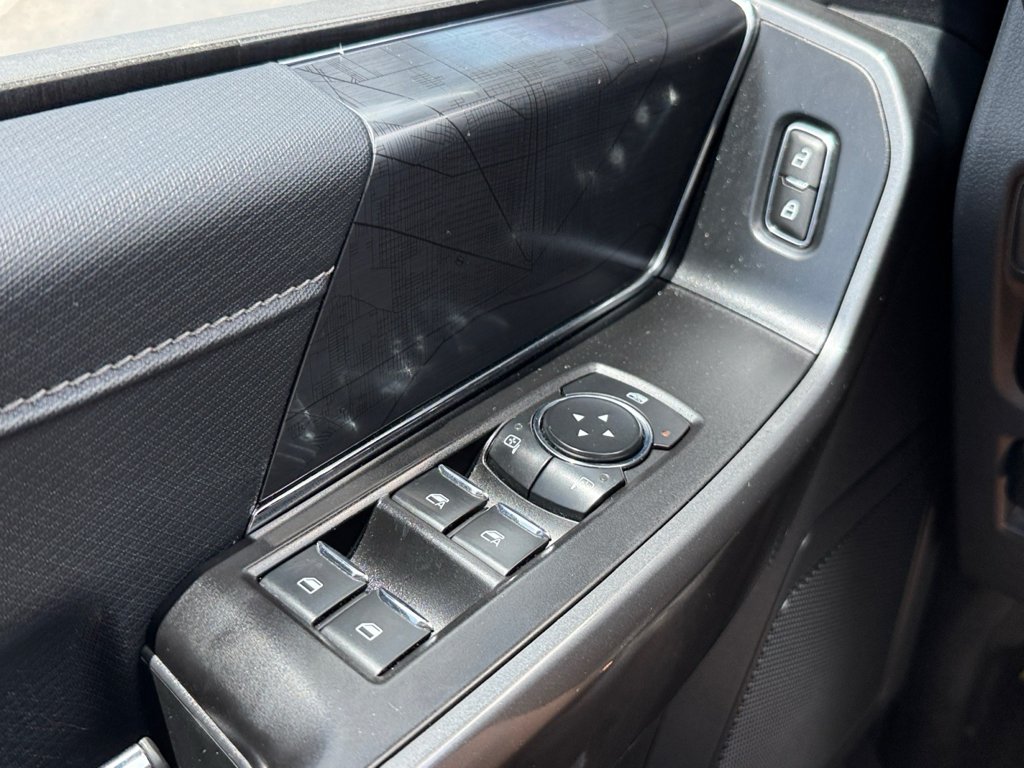 Used 2023 Agate Black Metallic Ford XLT image 16
