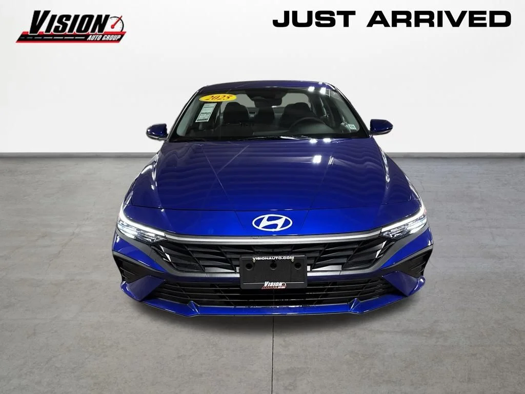 New 2025 Blue Hyundai SE image 2