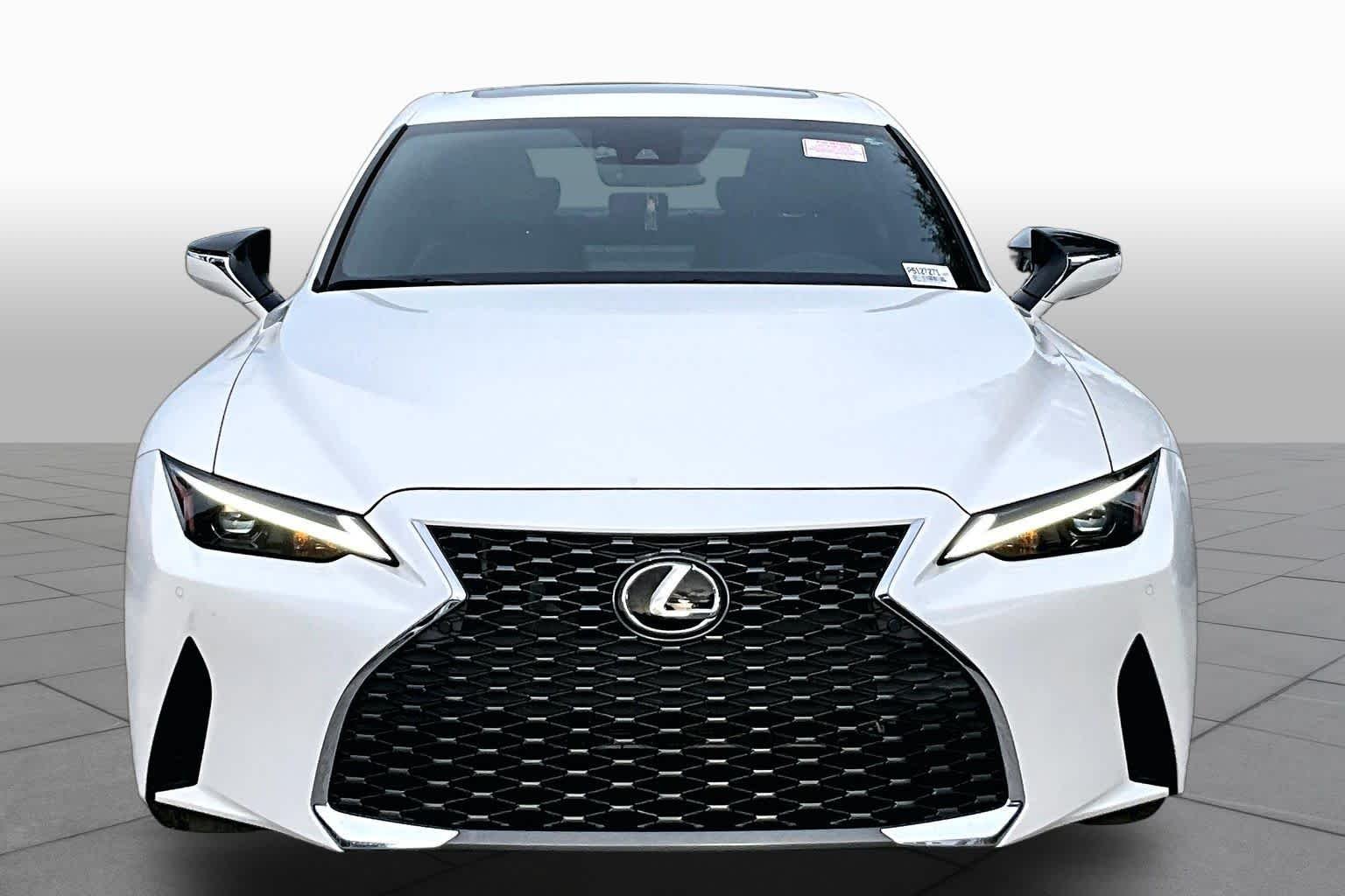 Used 2023 Eminent White Pearl Lexus  image 4