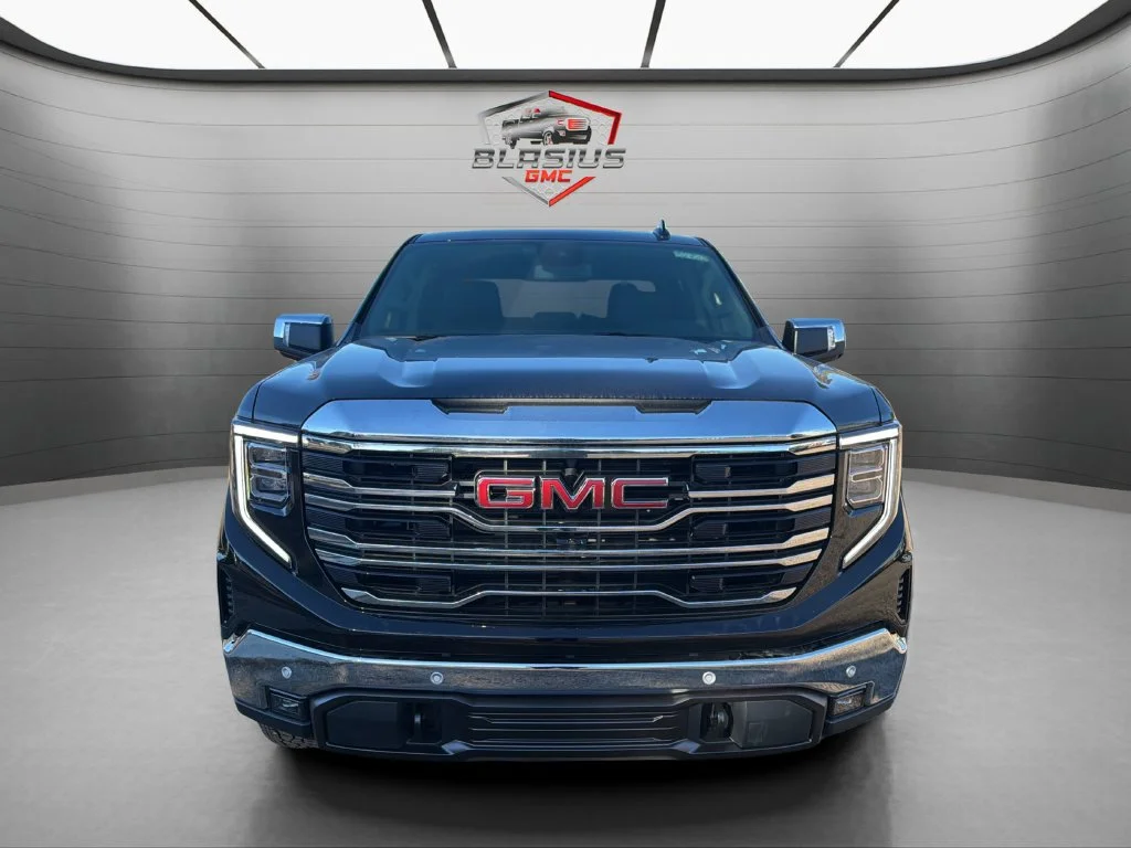 2026 GMC Sierra 1500 SLT - Photo 8
