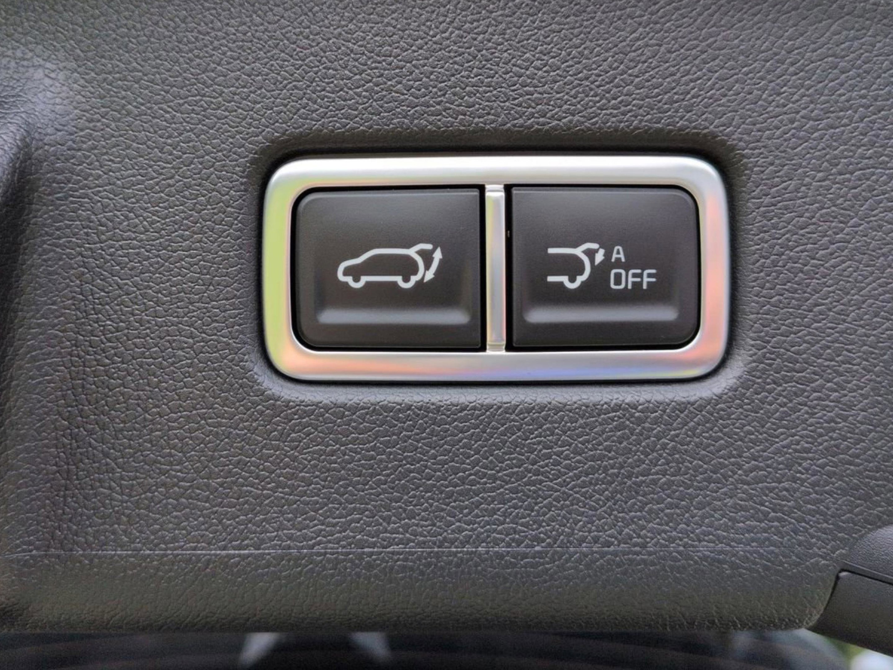 New 2026 Jungle Green Kia X-Line SX Prestige image 34