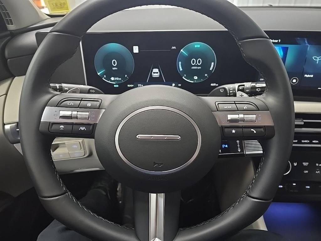 Used 2026 Gray Hyundai SEL Convenience image 18