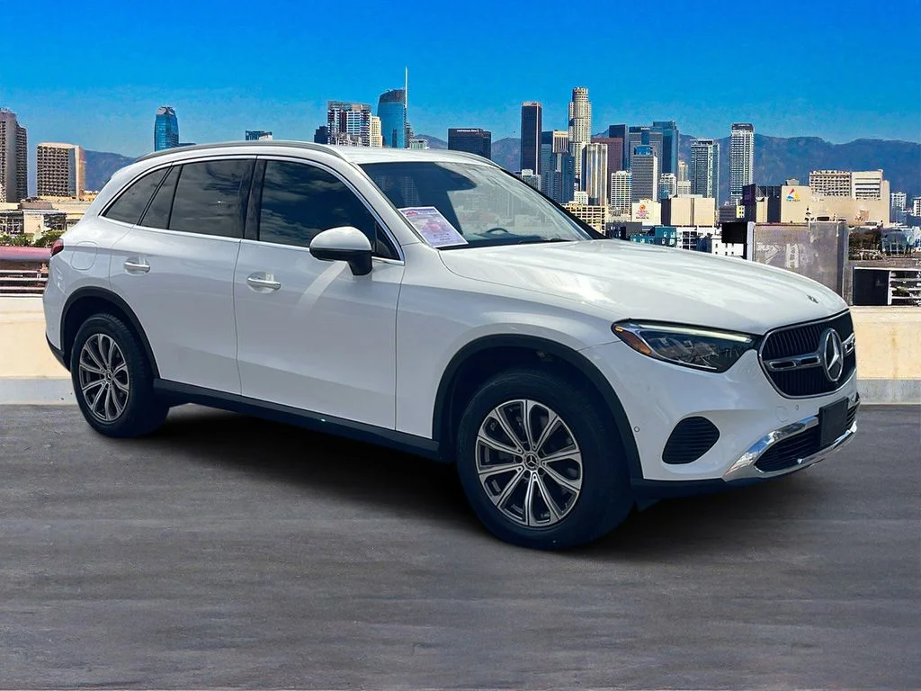 Used 2024 White Mercedes-Benz GLC 300 image 5