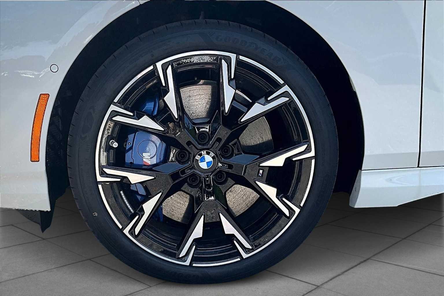 2025 BMW 2 Series 228 - Photo 11