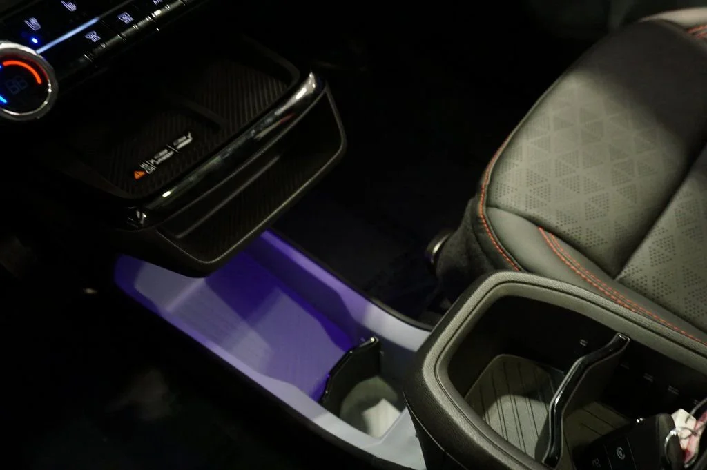 2027 Chevrolet Bolt RS - Photo 18