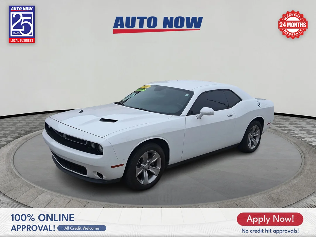 2016 Dodge Challenger SXT's photo
