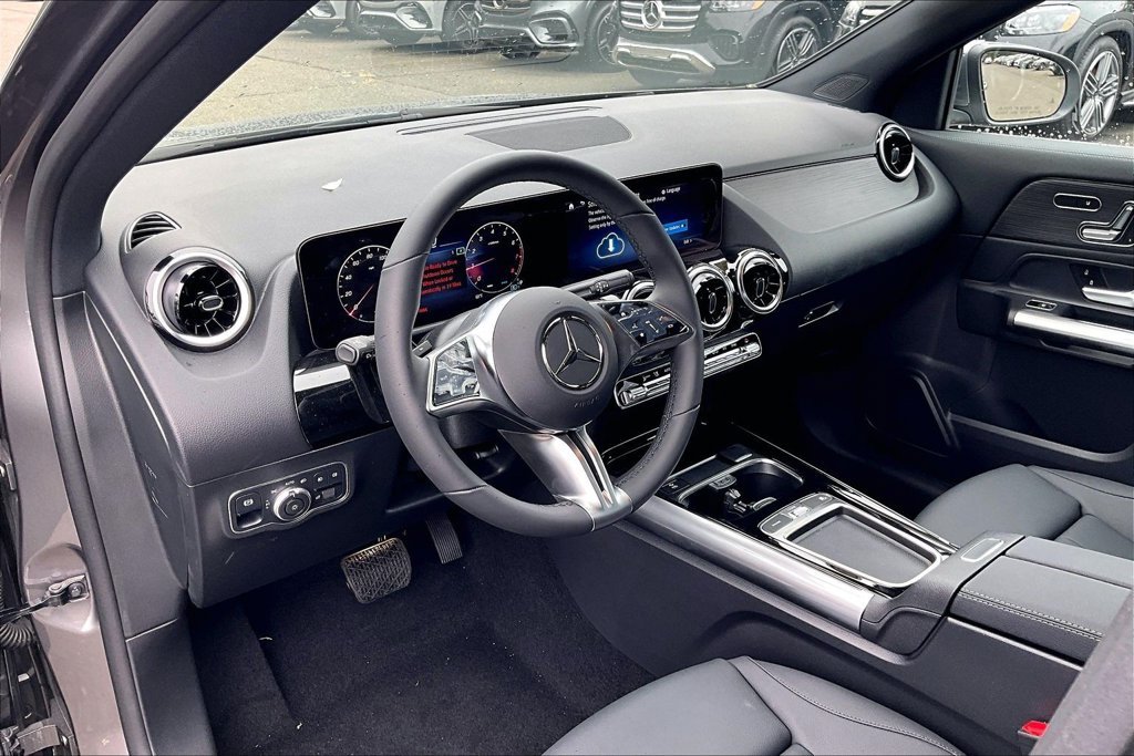 New 2026 Mountain Grey Metallic Mercedes-Benz GLA 250 image 6