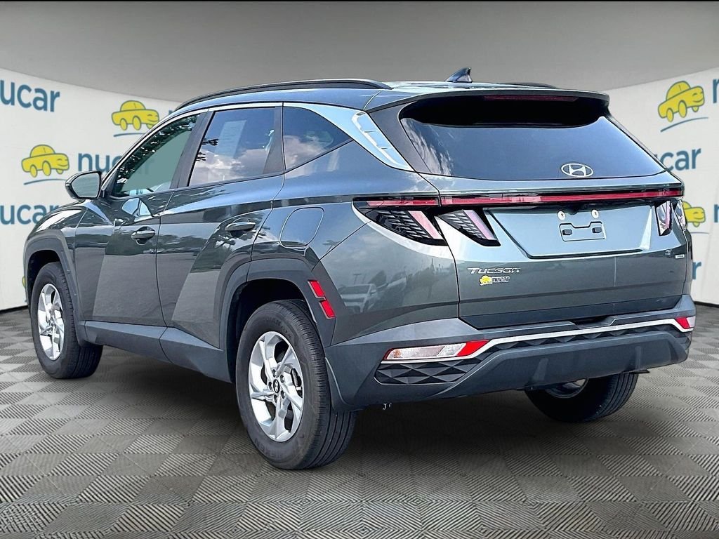 Used 2023 Amazon Gray Hyundai SEL image 4