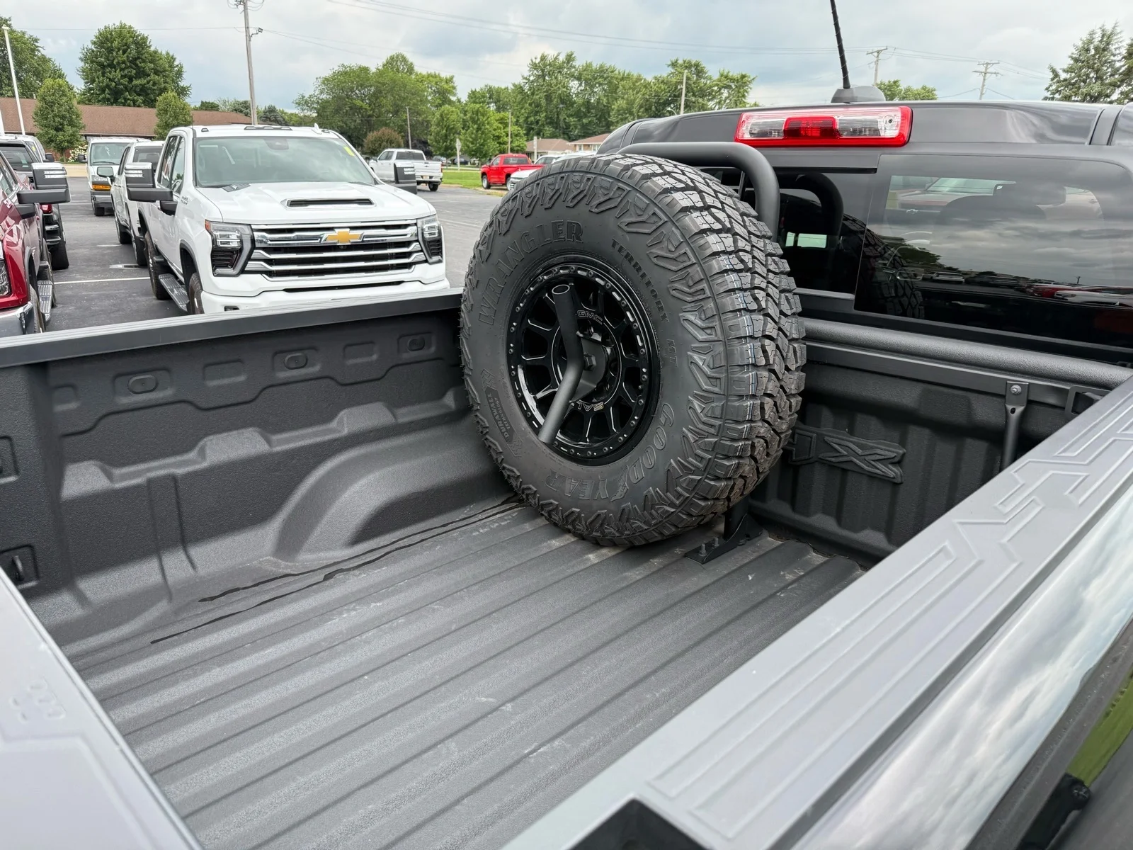Used 2024 Onyx Black GMC AT4X image 7