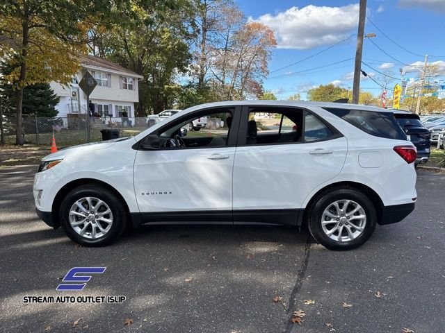 2020 Chevrolet Equinox LS photo 2