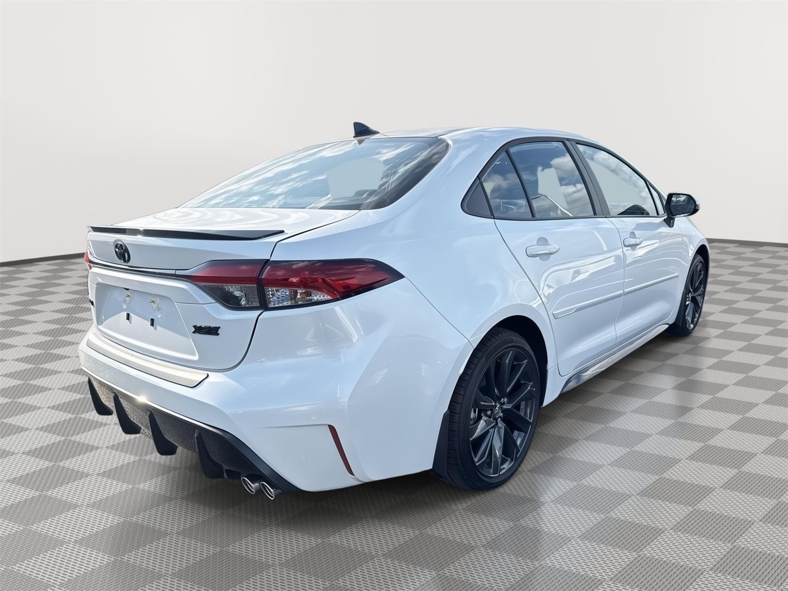 Used 2026 Wind Chill Pearl w/Midnight Black Metallic Roof Toyota XSE image 11