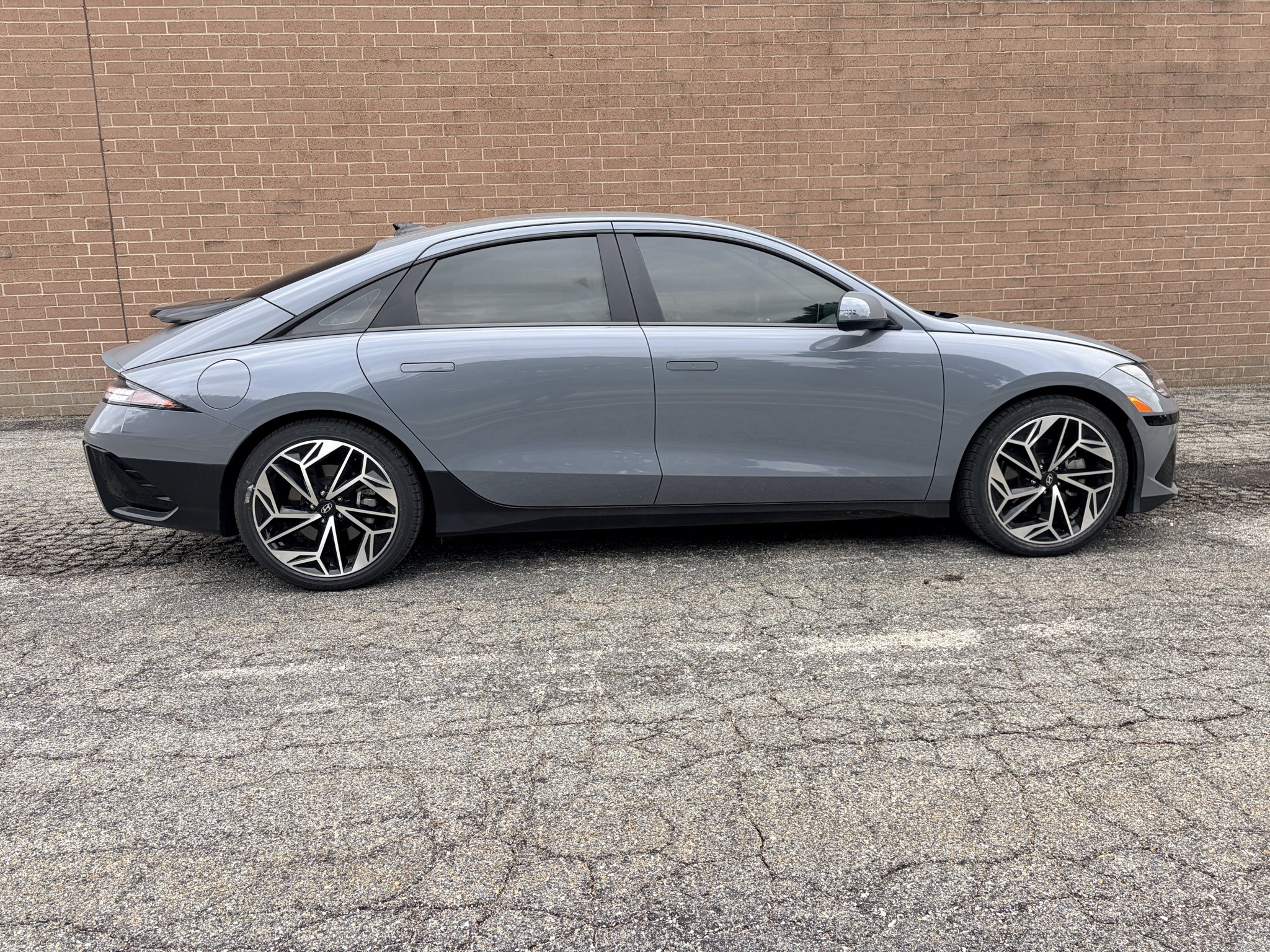 Used 2023 Transmission Blue Hyundai SEL image 6