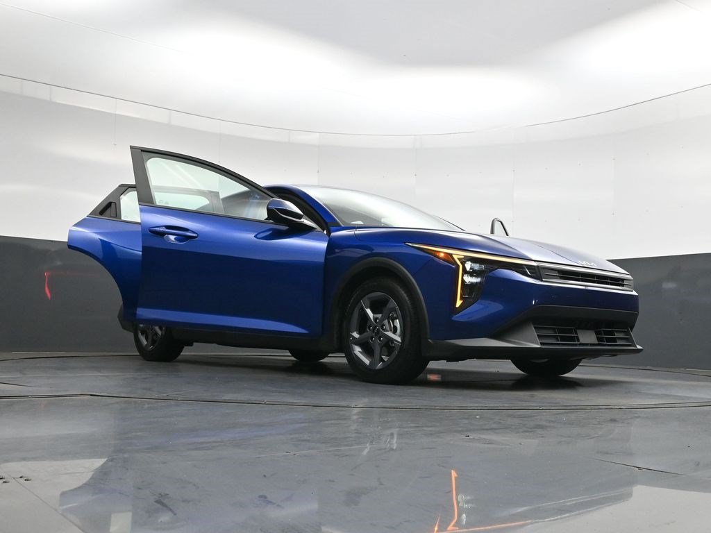 Used 2025 Deep Sea Blue Kia LXS image 40
