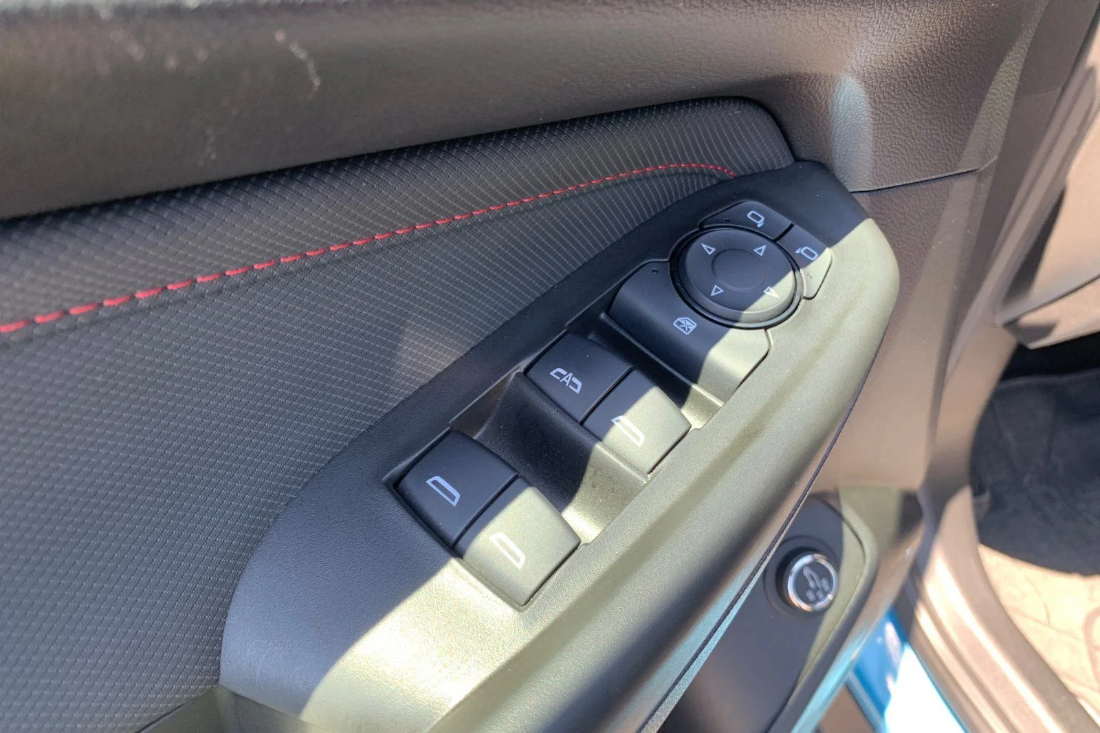Used 2025 Marina Blue Chevrolet RS image 12