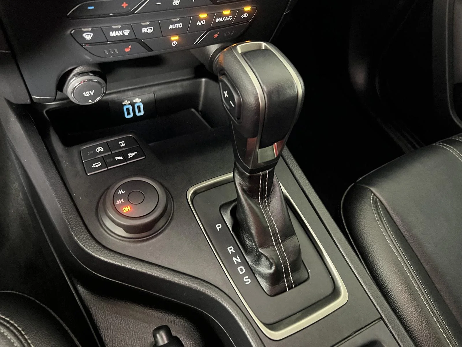 Used 2021 Shadow Black Ford  image 9