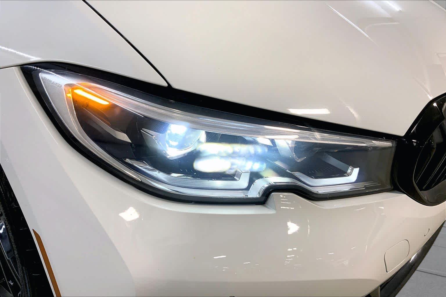Used 2021 Alpine White BMW 330i xDrive image 27