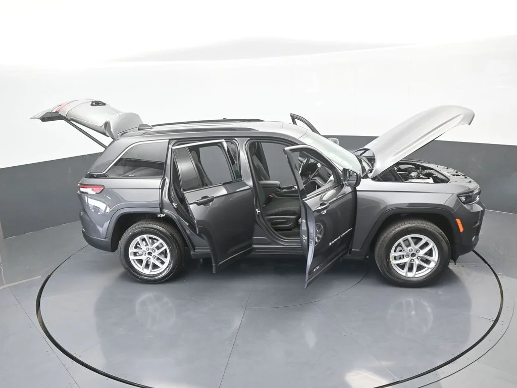 New 2026 Baltic Gray Metallic Clearcoat Jeep Laredo X image 67