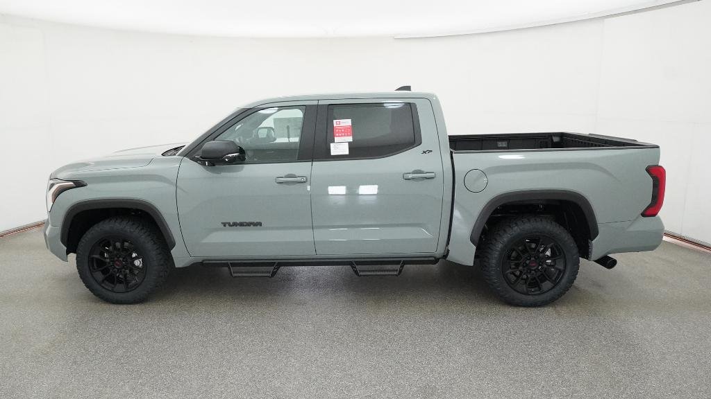 New 2026 Lunar Rock Toyota SR5 image 6