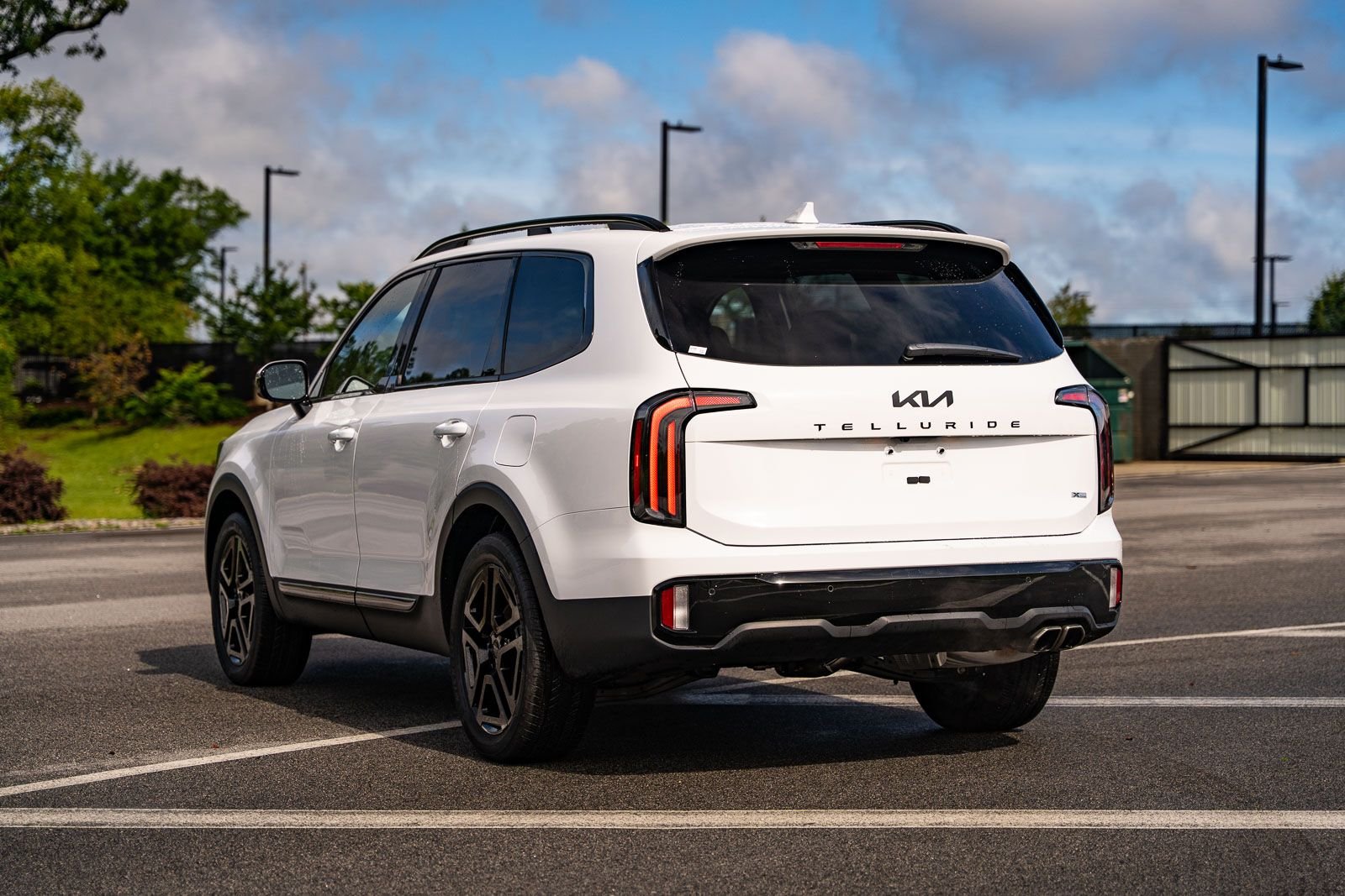 Used 2025 White Kia SX-Prestige X-Line image 4