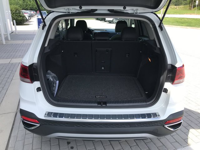 Certified Used 2023 Pure White Volkswagen SE image 29