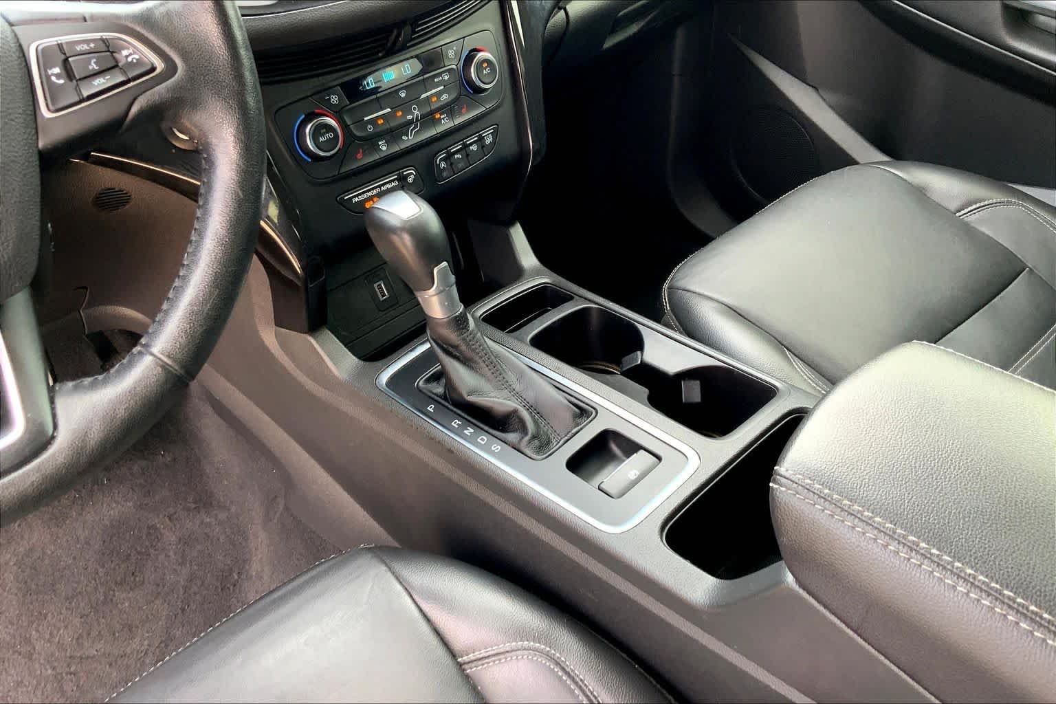 Used 2017 Magnetic Ford Titanium image 15