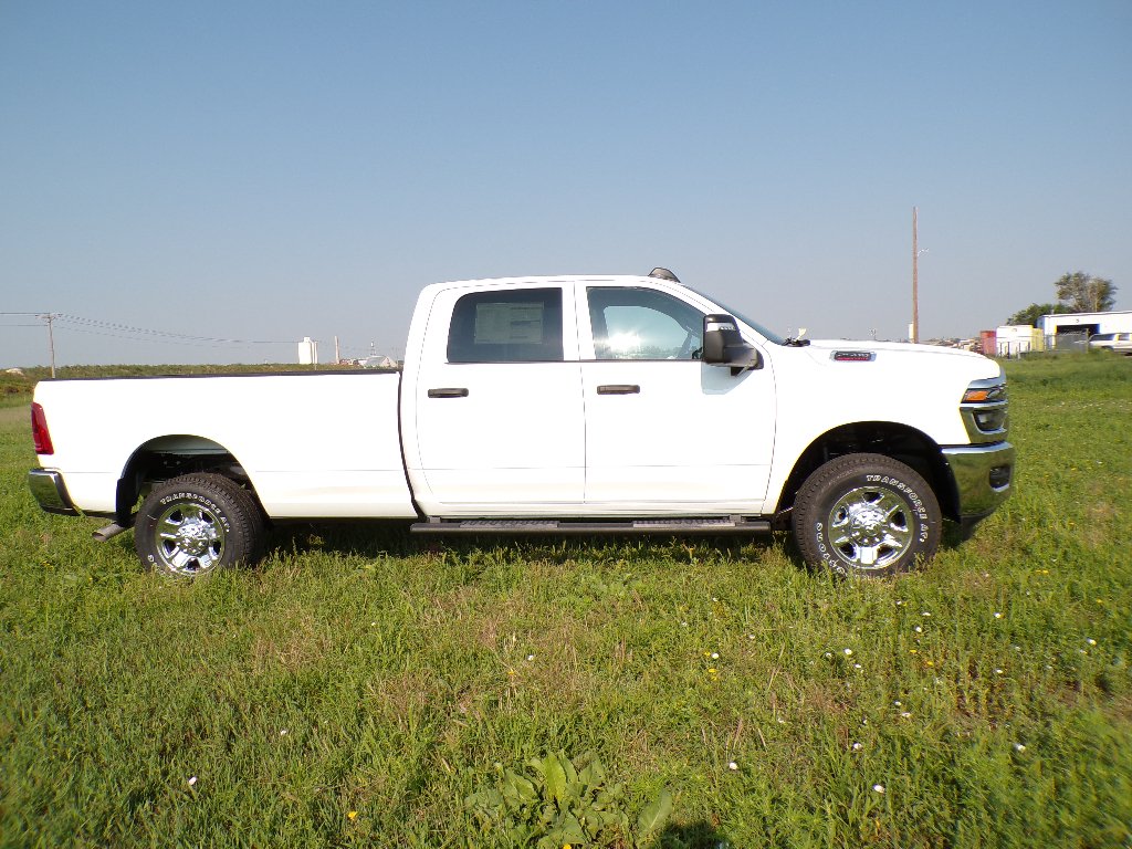 New 2026 Bright White Clear-Coat Exterior Paint RAM Tradesman image 12