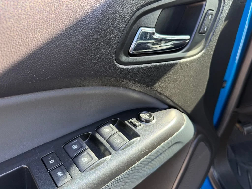 Used 2021 BRIGHT BLUE METALLIC Chevrolet 4WD Z71 image 12