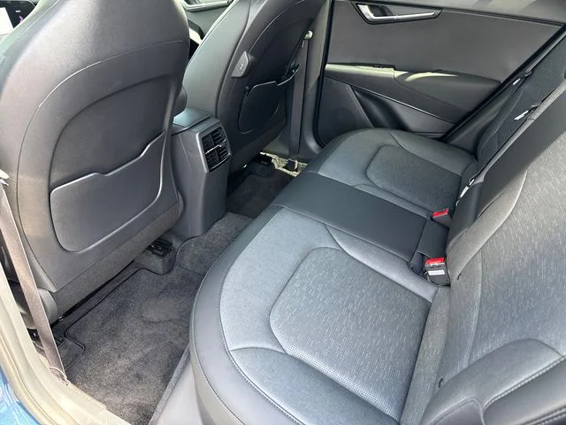 Used 2024 Mineral Blue Kia SX image 31