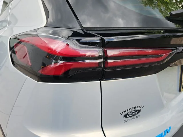 Used 2023 Silver Chevrolet LT image 32