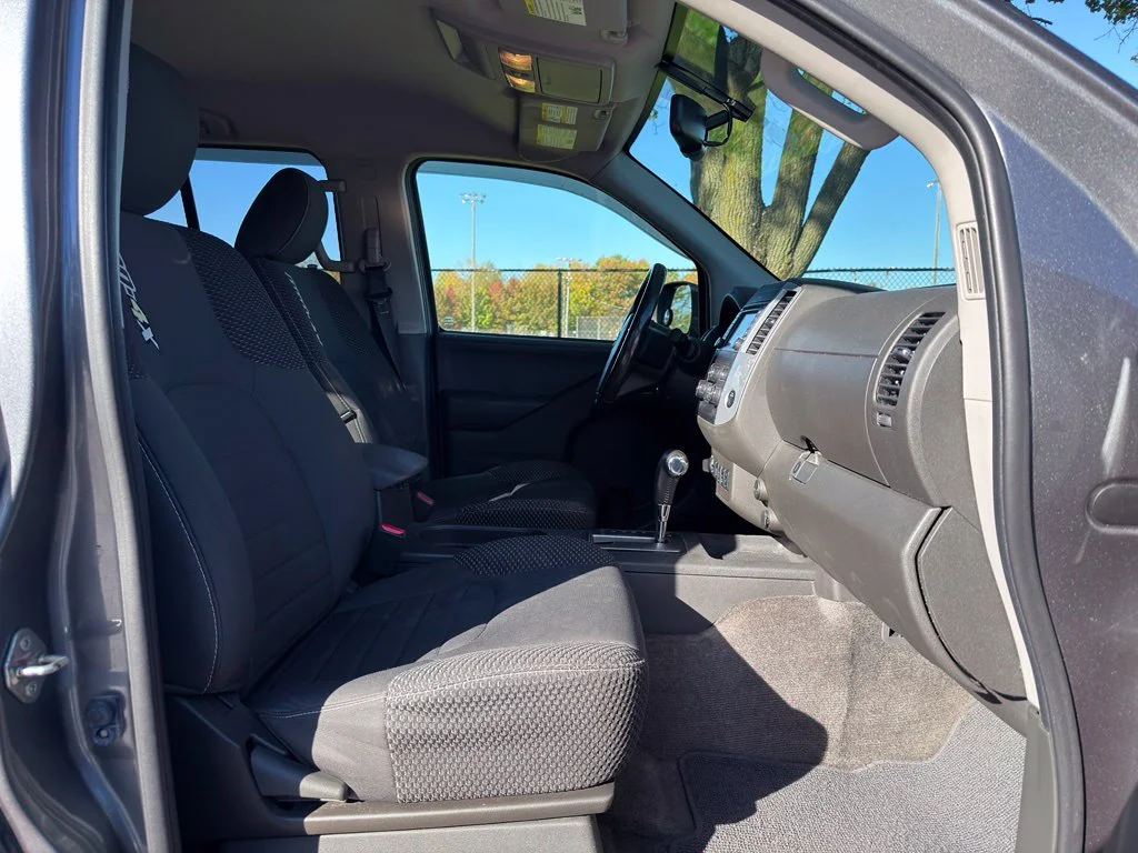 Used 2018 Gray Nissan PRO-4X image 28