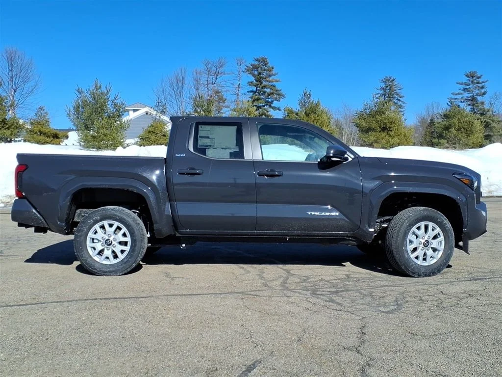 New 2026 Underground Toyota SR5 image 3