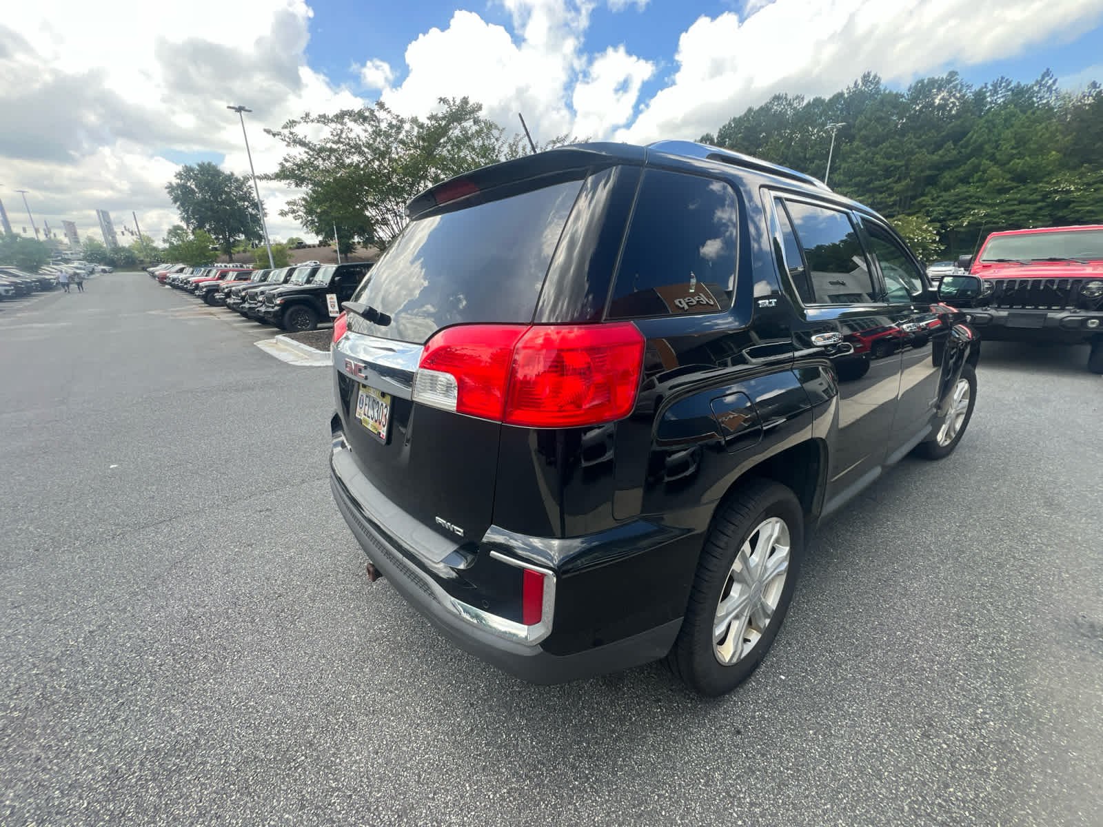 Used 2017 Ebony Twilight Metallic GMC SLT image 10