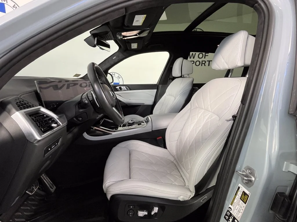 Used 2024 Gray Metallic BMW xDrive40i image 20