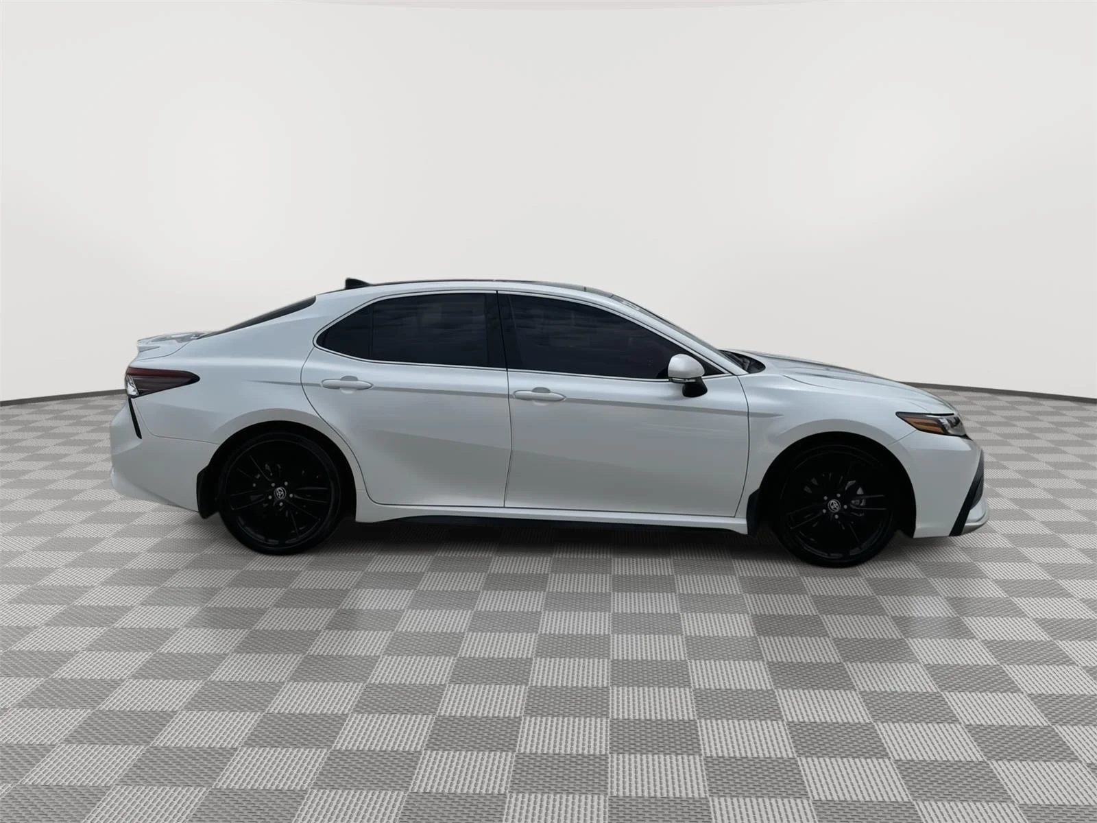 Used 2023 Wind Chill Pearl Toyota XSE image 10