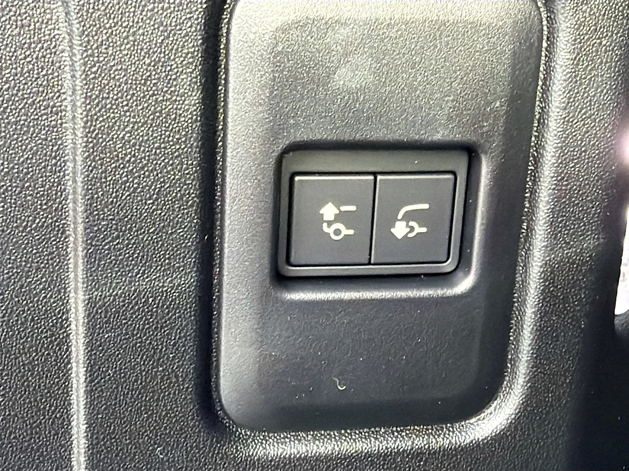 New 2026 Borasco Grey Land Rover X-Dynamic SE image 13